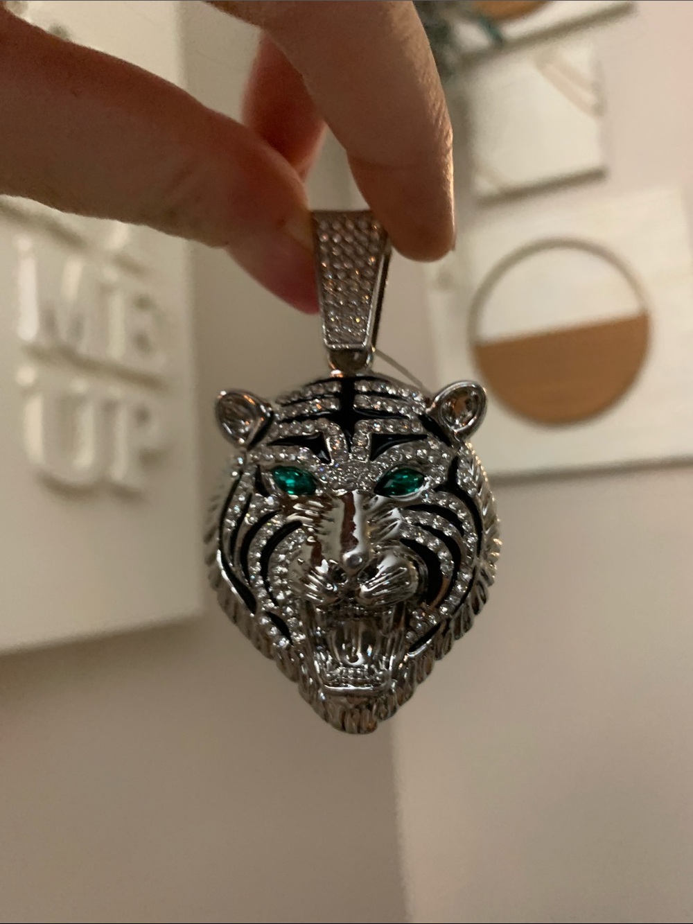 Men's Silver Tiger Head Pendant with Green Eye Accents 🐯